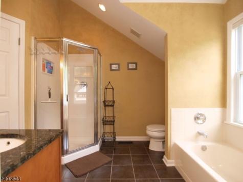 8 Raritan Pointe Lambertville NJ 08530