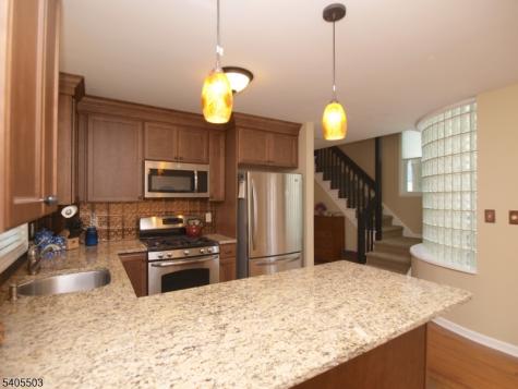 8 Raritan Pointe Lambertville NJ 08530