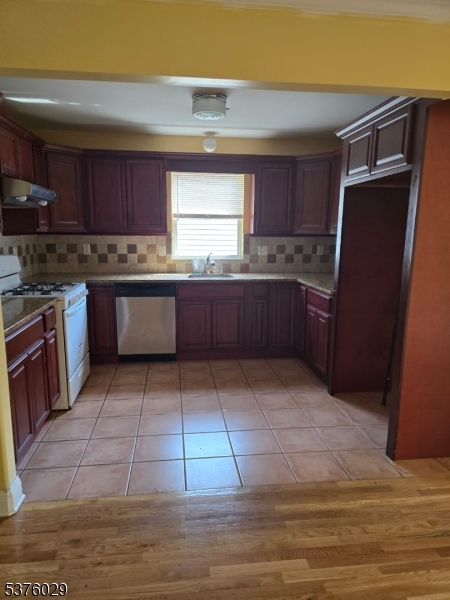 760 Bergen Street Newark NJ 07108