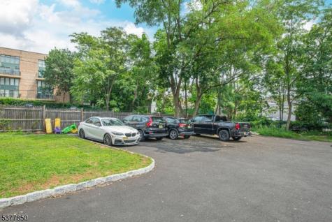 69 Forest Street Montclair NJ 07042