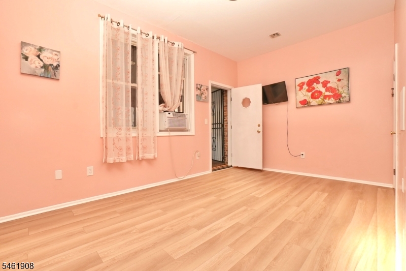 68 James Street Newark NJ 07102