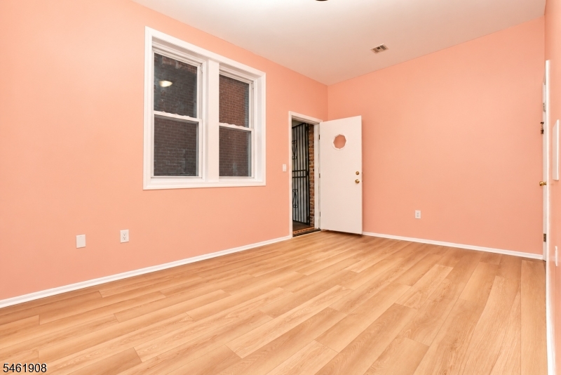 68 James Street Newark NJ 07102