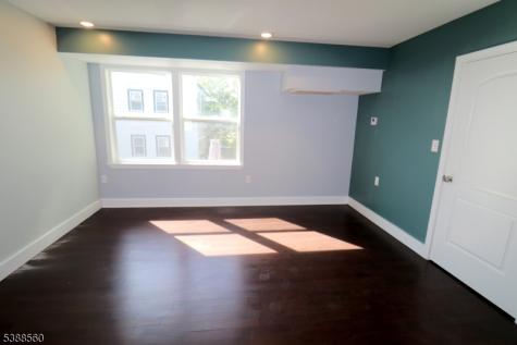 73 Franklin Terrace Irvington NJ 07111