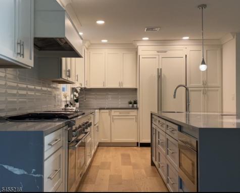 9 Crestview Court Montclair NJ 07042