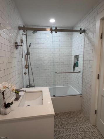 9 Crestview Court Montclair NJ 07042