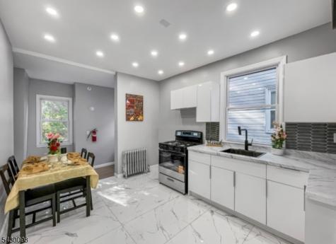 39 Brookdale Avenue Newark NJ 07106