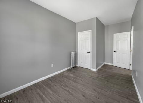 39 Brookdale Avenue Newark NJ 07106