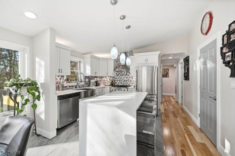6 Ramsay Road West Milford NJ 07421