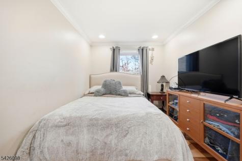 6 Ramsay Road West Milford NJ 07421