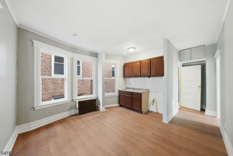 502 Stuyvesant Unit 2 Irvington NJ 07111