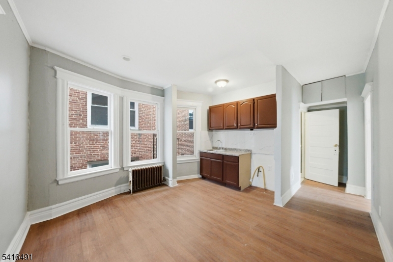 502 Stuyvesant Unit 2 Irvington NJ 07111