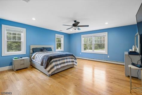 27 Ringwood Lane West Milford NJ 07421