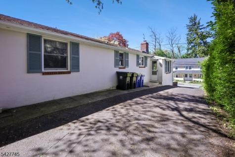 32 Center Street Bernardsville NJ 07924
