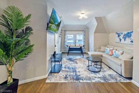 61 Washington Terrace East Orange NJ 07017