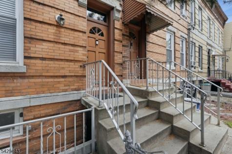 394 Woodlawn Avenue Jersey City NJ 07305