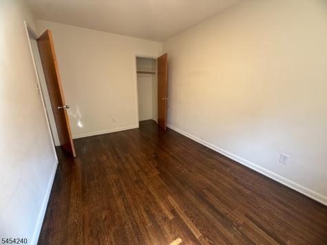 16 Roosevelt Place Montclair NJ 07042