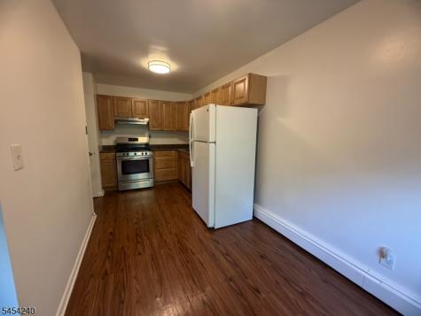 16 Roosevelt Place Montclair NJ 07042