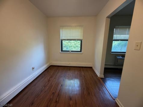 16 Roosevelt Place Montclair NJ 07042