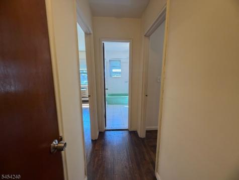 16 Roosevelt Place Montclair NJ 07042