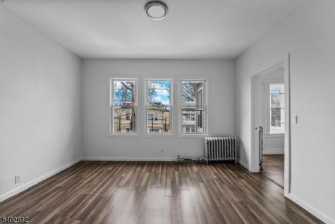 268 Leslie Street Newark NJ 07112