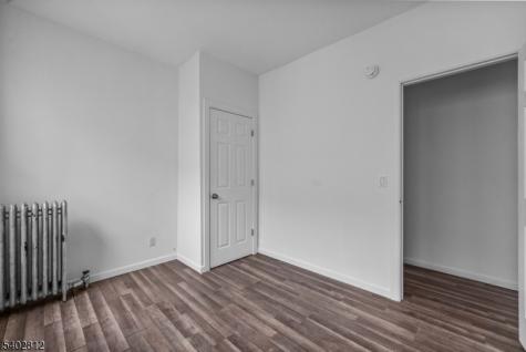 268 Leslie Street Newark NJ 07112