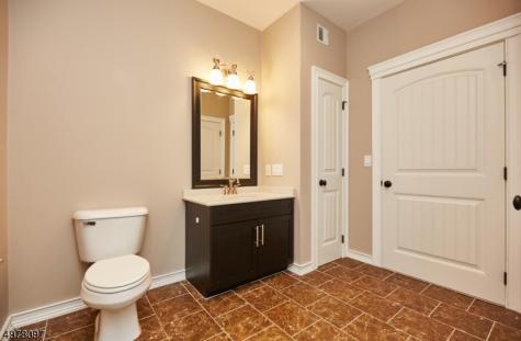 10 Elmer St, Unit H Madison NJ 07940
