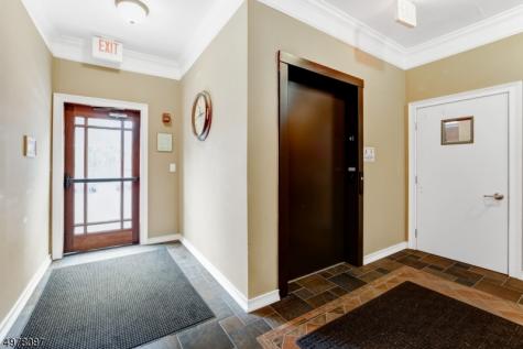 10 Elmer St, Unit H Madison NJ 07940
