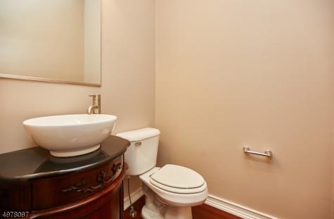 10 Elmer St, Unit H Madison NJ 07940