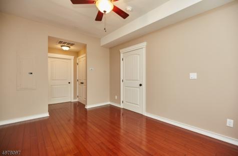 10 Elmer St, Unit H Madison NJ 07940