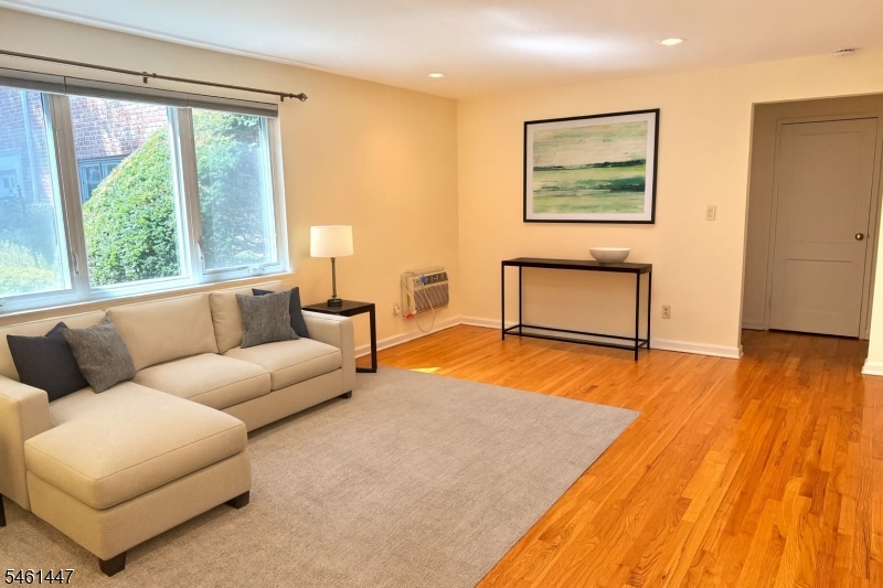 93 Troy Drive Springfield NJ 07081