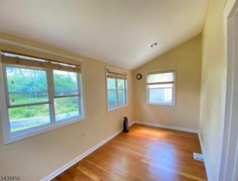 40 Amherst Place Livingston NJ 07039