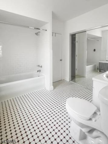 818 Summit Avenue River Edge NJ 07661