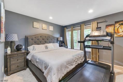 83 Leonardo Court West Orange NJ 07052