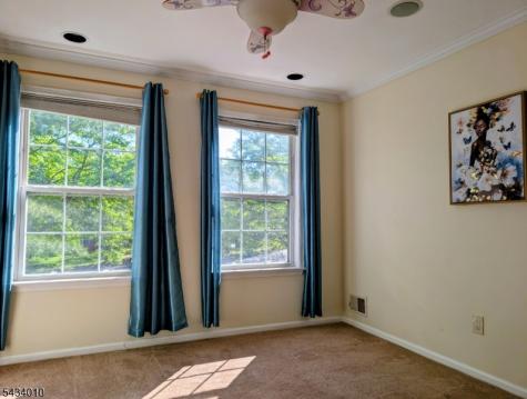 20 Cambridge Court Montgomery NJ 08540