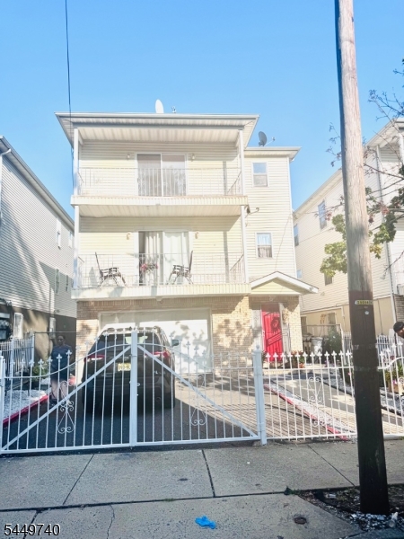 87 N 6th Street Newark NJ 07107