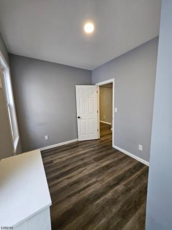 228 W End Avenue Newark NJ 07106