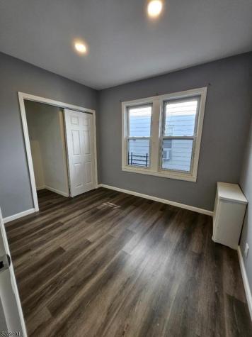 228 W End Avenue Newark NJ 07106