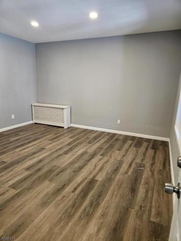 228 W End Avenue Newark NJ 07106