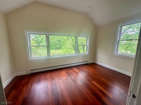 4 Leigh Street Clinton NJ 08809