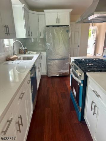 4 Leigh Street Clinton NJ 08809