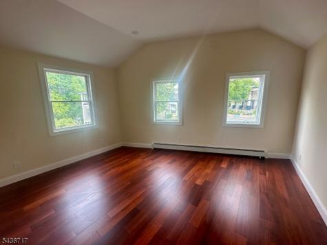 4 Leigh Street Clinton NJ 08809