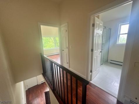 4 Leigh Street Clinton NJ 08809