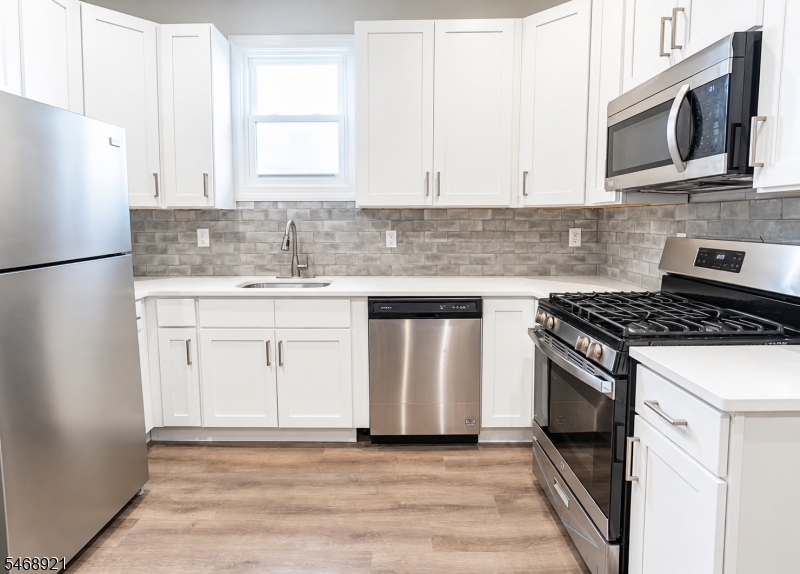 135 Fabyan Place Newark NJ 07112