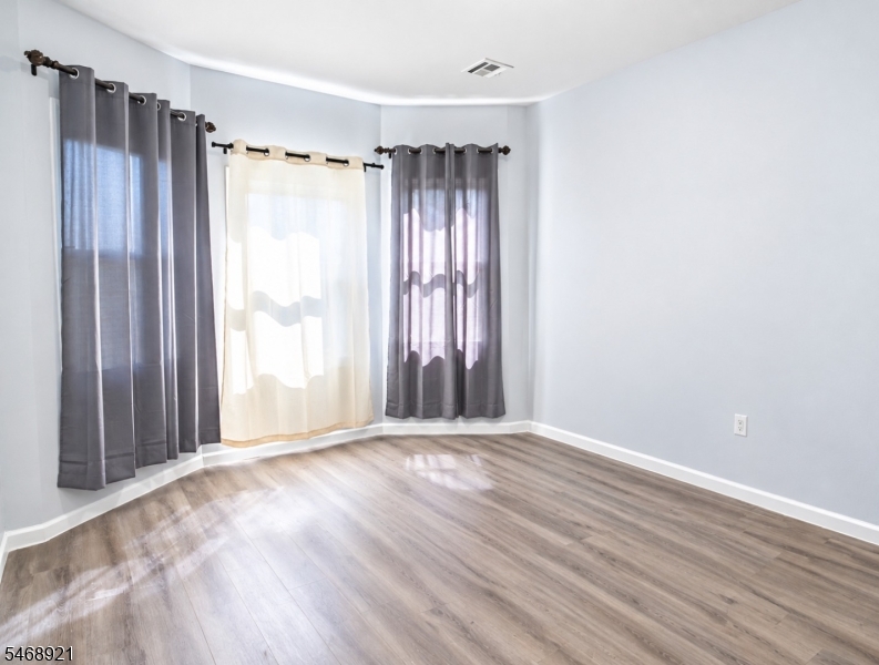 135 Fabyan Place Newark NJ 07112