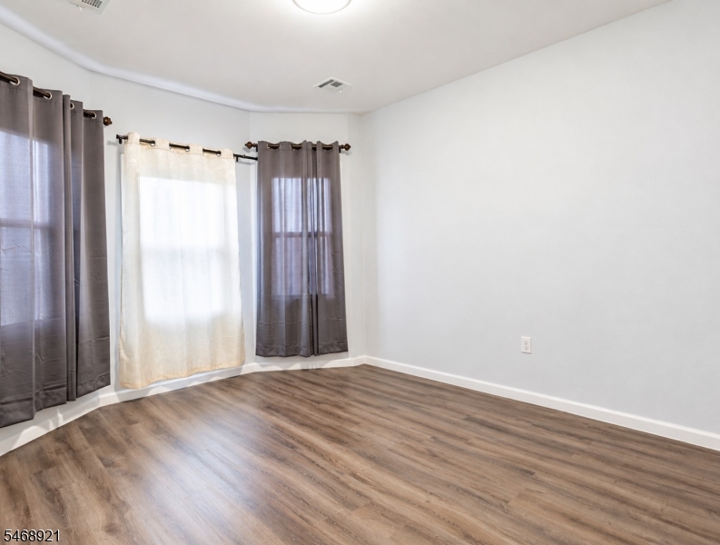 135 Fabyan Place Newark NJ 07112