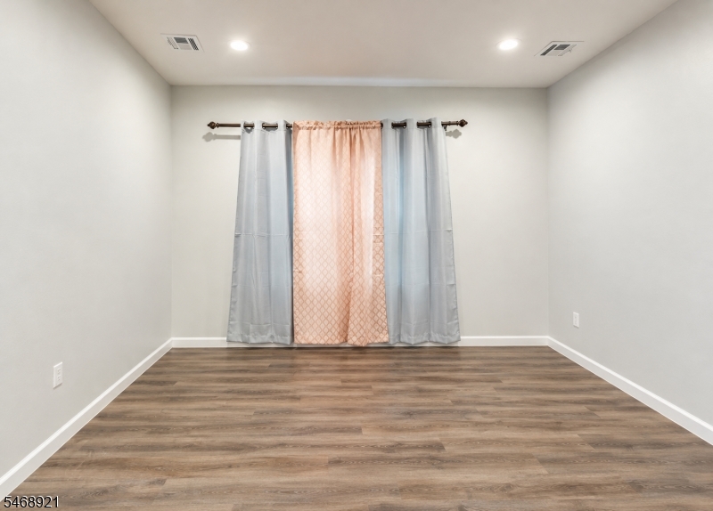 135 Fabyan Place Newark NJ 07112