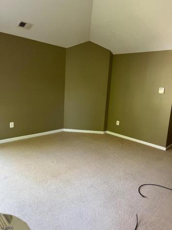 627 Binghampton Lane Livingston NJ 07039