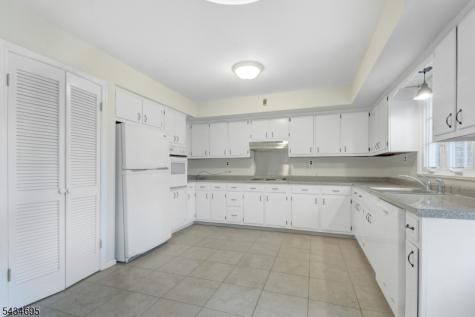 26 Rawley Place Millburn NJ 07041