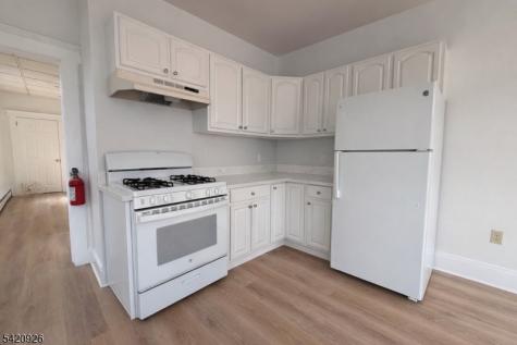 536 Lake Avenue Lyndhurst NJ 07071