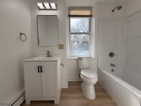 536 Lake Avenue Lyndhurst NJ 07071